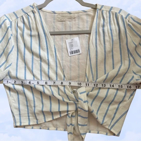 URBAN OUTFITTERS Sale! Cropped Tie Waist Top Light  Jacket Blue & White Medium - Picture 4 of 6